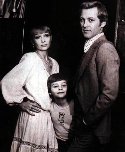 Светлана Светличная и Владимир Ивашов с сыном_Фото_Актеры советского и российского кино